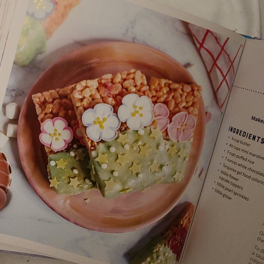 The Mermaid Cookbook 🧜‍♀️ - Picture 14 of 17